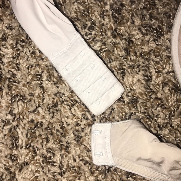 Victoria’s Secret White Uplift Semi Demi Bra - Picture 3 of 4